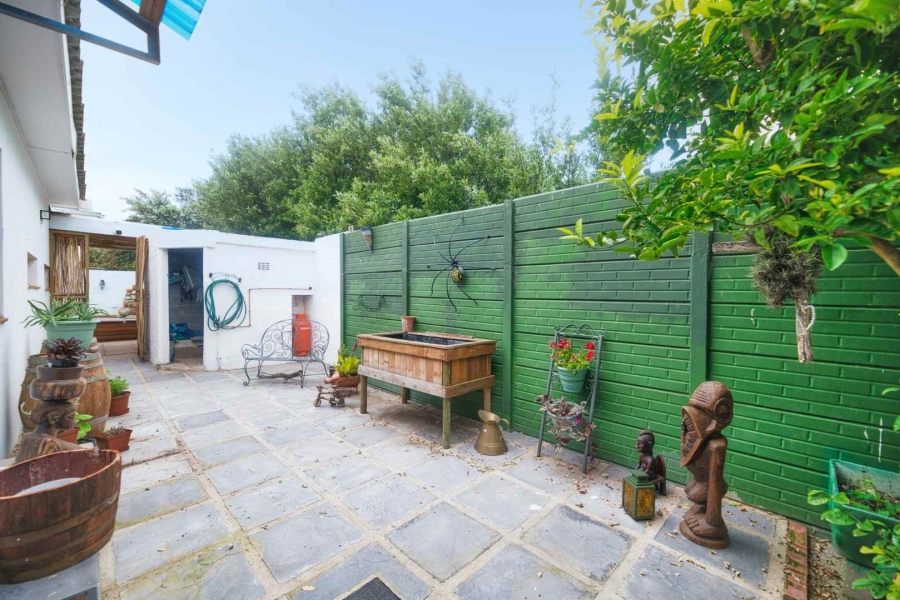 5 Bedroom Property for Sale in Fisherhaven Western Cape